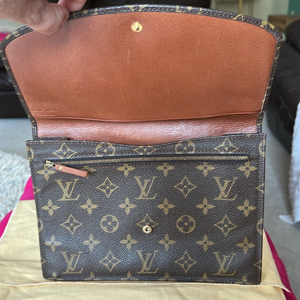 Louis Vuitton Rabat 23 Clutch-EUC - Picture 5 of 14